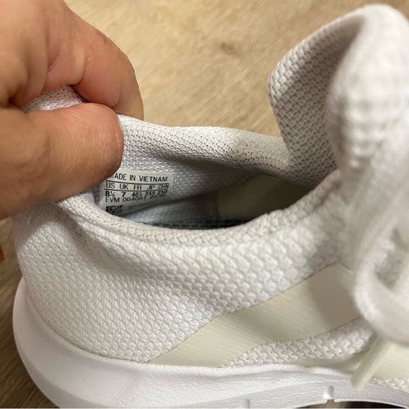 Adidas Swift Run Shoes Women's SZ 8.5 White Classic - Picture 8 of 8